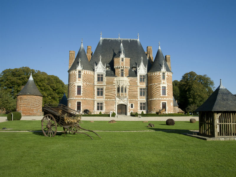 CHATEAU-DE-MARTAINVILLE-PHOTO-PIERRE-DEMEURE 800x600